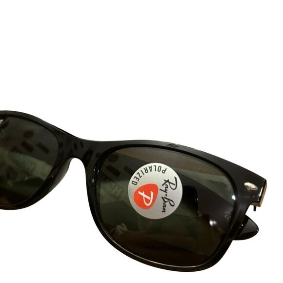 Ray-Ban NIB New Wayfarer Black Polarized Luxury Sunglasses ORB2132 Made in Italy - Picture 3 of 10